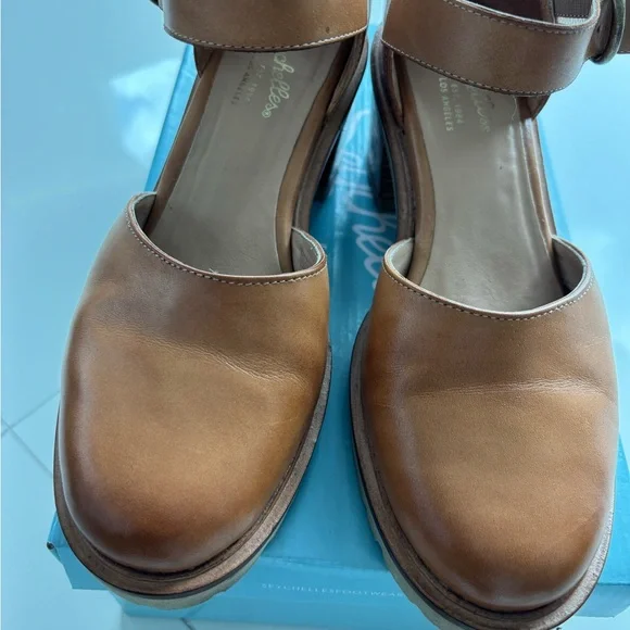 Seychelles Lock and Key Brown Heeled Boots with Stacked Heel - Picture 6 of 8
